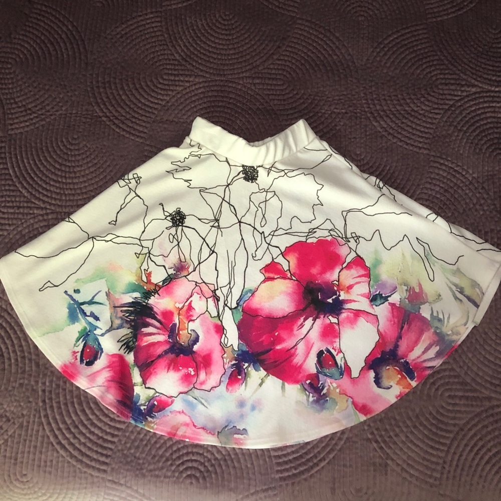 βοΈMOVING SALE Charlotte Russe Watercolor Skirt - Picture 3 of 3